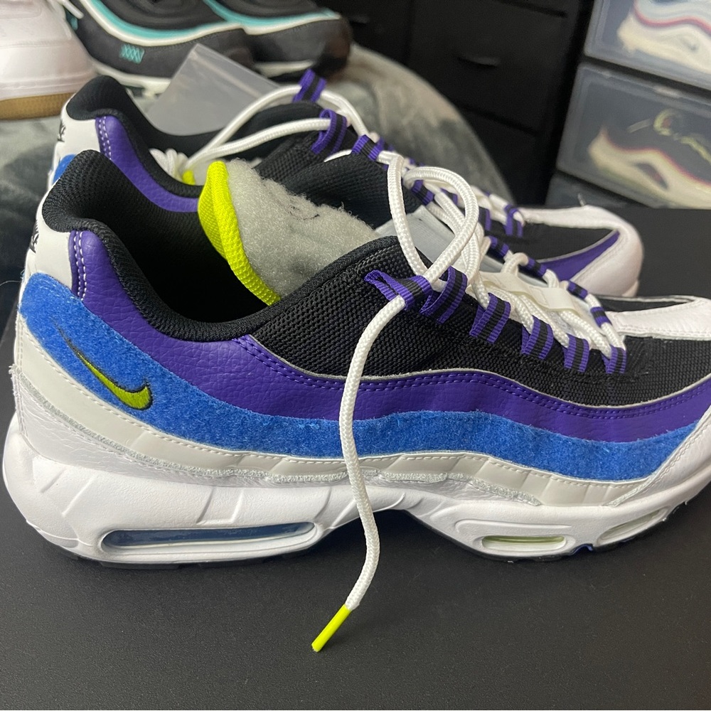 Nike Air Max 95 (Kaomoji)